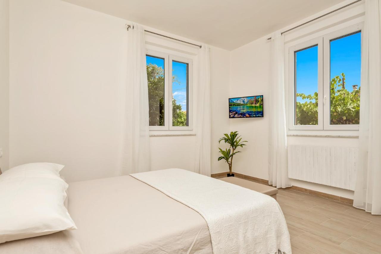 La Spezia - New Home With Netflix & Free Parking المظهر الخارجي الصورة