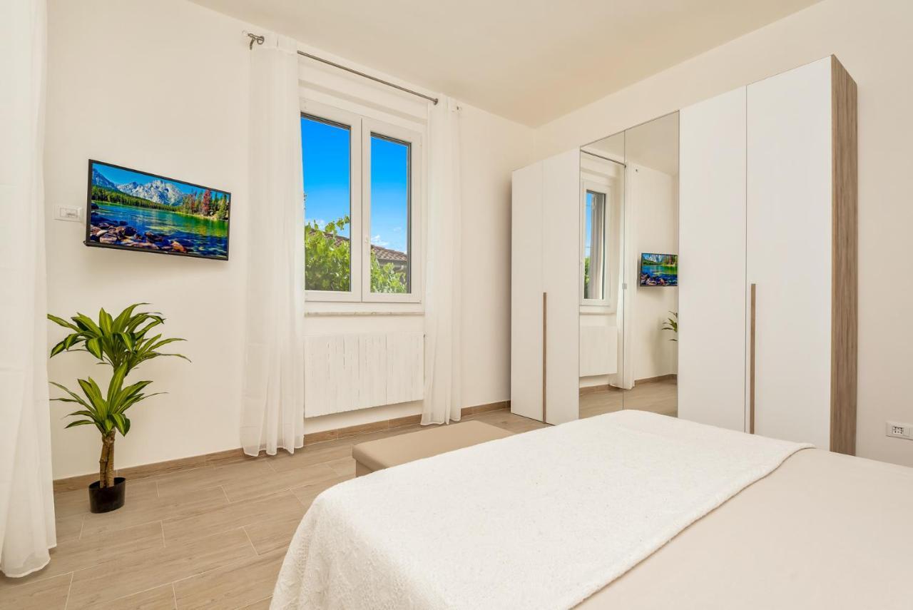 La Spezia - New Home With Netflix & Free Parking المظهر الخارجي الصورة